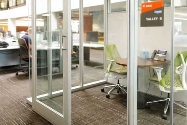 Interoffice-Bobcat-2822